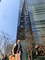 日本テレビの前で日本テレビあるあるを叫ぶRG。