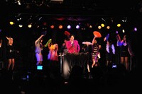 東京・下北沢GARDENにて行われたレイザーラモンRGの初DVD発売記念ライブ「ジュリアルTOKYO ～クラブであるある流すからボディコンワンレンでおいでよ」。