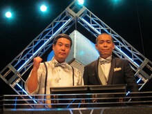 3月27日（水）深夜放送のクイズ番組「タカトシのクイズ！サバイバル」で司会を務めるタカアンドトシ。