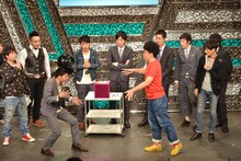 初恋タローが披露したヘルメット芸。