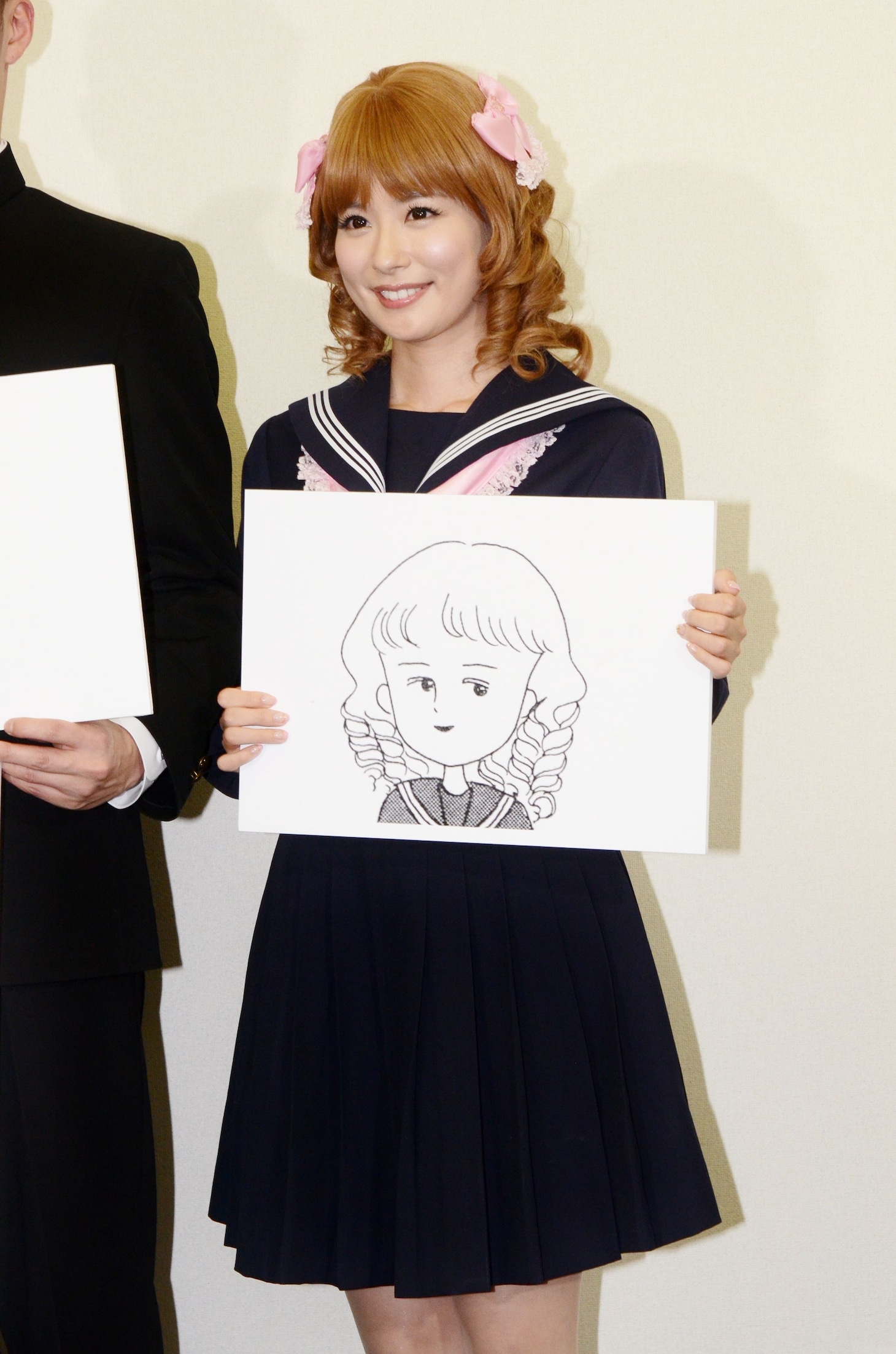 城ヶ崎さん役の皆藤愛子。