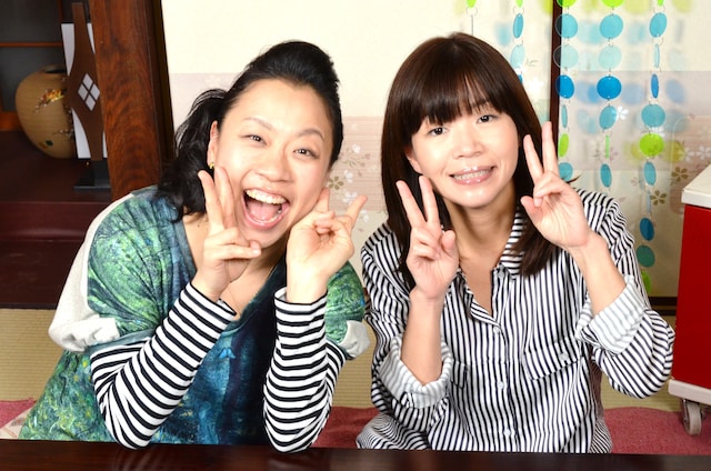 「てっとり早くオトコにモテる方法」に出演する、いとうあさこ（左）、オアシズ大久保（右）。