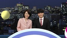 MCのピース綾部（右）と、草野満代（左）。(c)KTV