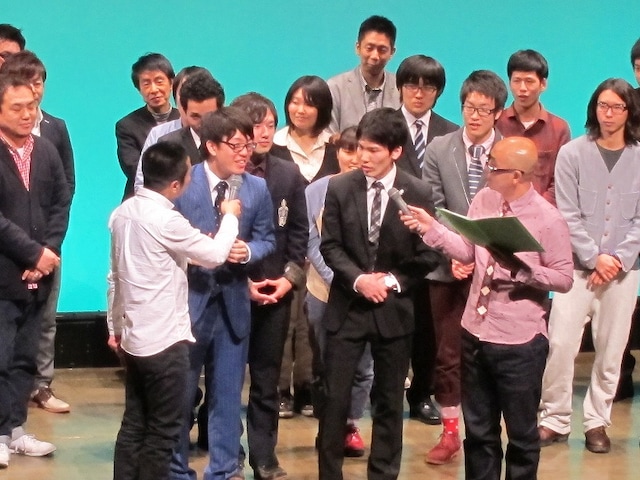 「第3回わらいを愛する学生芸人No.1決定戦～アマがプロに勝つ!? お笑い下剋上元年～」で優勝したサンストレンジ。