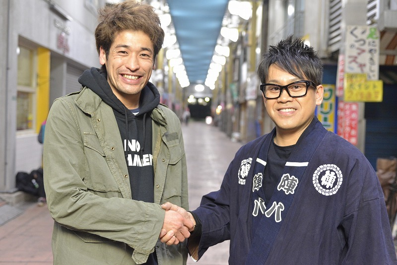 「お助け屋☆陣八」最終回と、4月4日スタート木曜新ドラマ「でたらめヒーロー」がコラボ。宮川大輔と佐藤隆太が共演した。(c)ytv