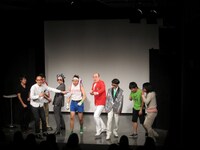 人のボケを見て次々ボケたがる出場者たち。