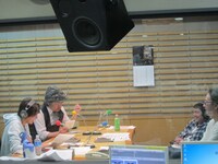 佐野元Rの生ポエトリーリーディングを聞くゆず。