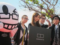 オリエンタルラジオ藤森（右から2番目）。