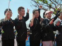 左から、パンクブーブー黒瀬、FUJIWARA、木村祐一。