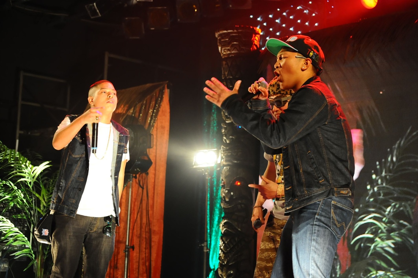 ステージの様子。(c)スカパー！