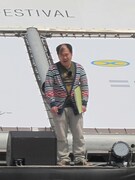 R-1王者が映画祭登場、沖縄の空に「マイルドフラーッシュ!!」