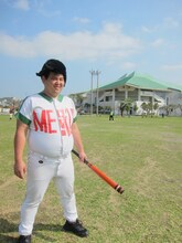 「第5回沖縄国際映画祭」にて行われた「セルジオ越後と高津臣吾のサッカー＆野球教室｣に姿を現した明訓高校の山田太郎（セブンbyセブン玉城）。