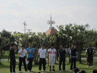 写真左から、しずる、ペナルティ・ワッキー、セブンbyセブン、とろサーモン。