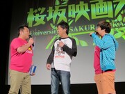 同じTシャツをきているわがままボディ系の小杉＆春菜を「紅イモ」といじる吉田。