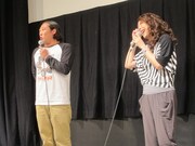 鬼奴の「Sex and the City」の話に対して、話よりも本格的な発音が気になる秋山。