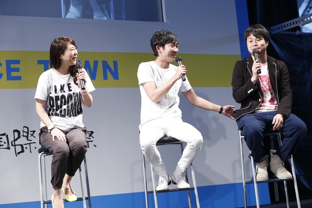 「花王PRステージ『肌トーク～すっぴん＆こだわり芸人SP』」の模様。