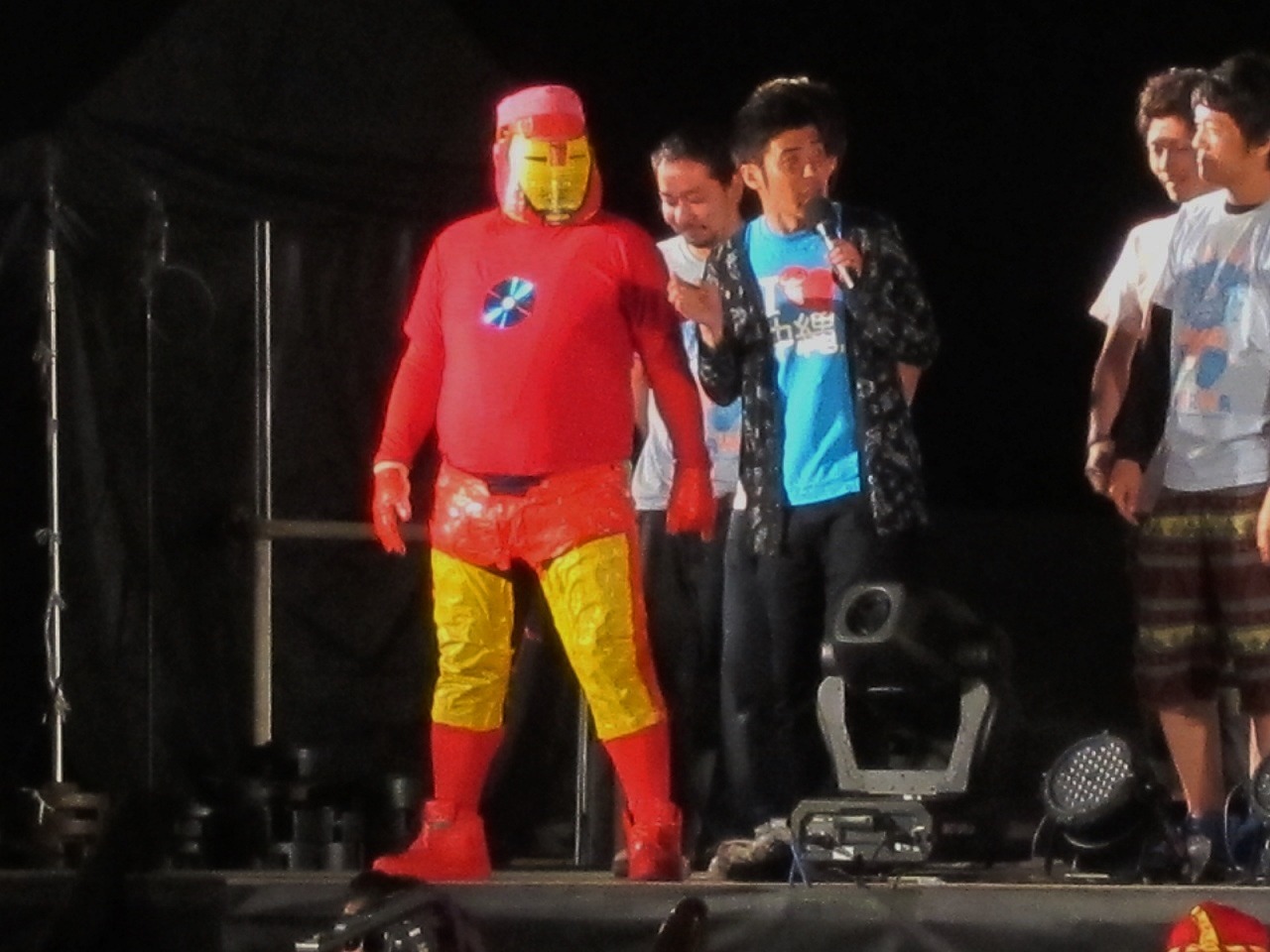 ハリウッドから現れたアイアンマン。中身は萩原流行。