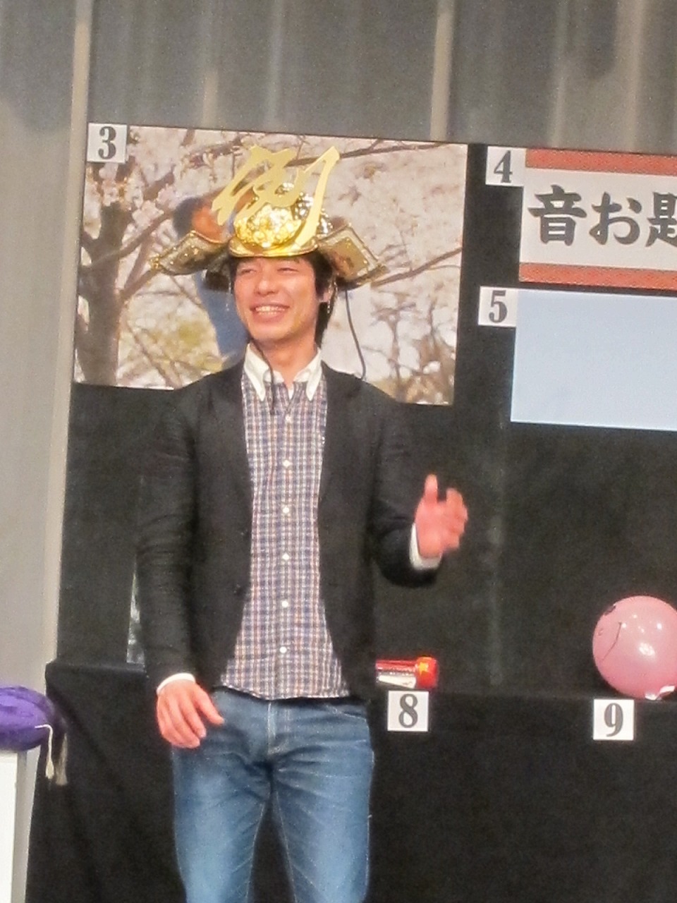 東京・ルミネtheよしもとにて行われた「T-1グランプリ～最強たとえ王決定戦～」で優勝した麒麟・川島。