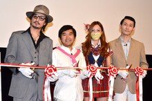 “贋作タレント”として登場した（左から）ハイメ、小石田純一、ざわちん、中井貴一。