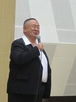 西田敏行のモノマネをする松村。