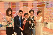 初回収録を終え取材に応じた(左から)YOU、爆笑問題、渡辺満里奈、MEGUMI。