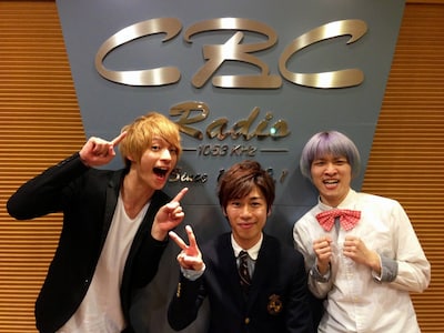 「ピーパーTVさがせ！ピーチクパーチク」出演の門出ピーチクパーチクとプリンスワイケー（Jam9）。