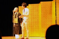 「平成25年 漫才新人大賞」予選会でネタを披露するドドん。