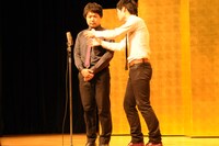 「平成25年 漫才新人大賞」予選会でネタを披露するドリーマーズ。