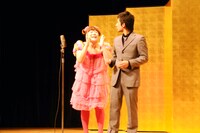 「平成25年 漫才新人大賞」予選会でネタを披露する八福亭。