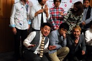 「芸人の妻たち」発売記念撮影会に登場した太田プロ芸人たち。