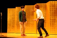 「平成25年 漫才新人大賞」予選会でネタを披露するオンリー2。