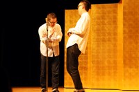 「平成25年 漫才新人大賞」予選会でネタを披露するピーマンズスタンダード。