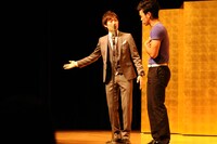 「平成25年 漫才新人大賞」予選会でネタを披露するシーランド。