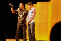 「平成25年 漫才新人大賞」予選会でネタを披露する瞬間メタル。