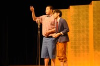 「平成25年 漫才新人大賞」予選会でネタを披露するS×L。