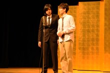 「平成25年 漫才新人大賞」予選会でネタを披露するスパナペンチ。