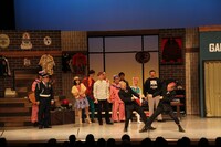 初日公演の模様。