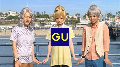 株式会社ジーユーのテレビCM「クロップドパンツ ピース星人 L.A.ナンパ」編に出演するピースときゃりーぱみゅぱみゅ（中央）。