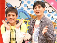 司会の博多華丸・大吉