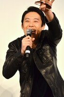 挨拶で「雰囲気に飲まれてるの伝われー」と思いを届ける佐久間一行。