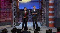 「2013年度版 漫才 爆笑問題のツーショット」の収録に臨む爆笑問題。