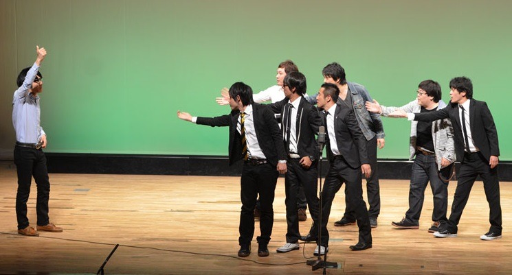 「全員集合」では、トークライブで生まれた団体芸を次々披露。