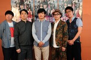 映画「ゴッドタン キス我慢選手権 THE MOVIE」に出演する（左から）バナナマン、劇団ひとり、おぎやはぎ。