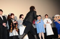 ティラノサウルスのモノマネをするコロッケ。