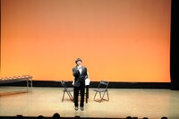 司会を務めた南海キャンディーズ山里。