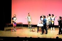 アルコ＆ピース平子が歩み寄ってくるのを知らんぷりしてみる男色ディーノ。