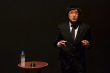 ライブ「山里亮太生誕祭SP　『山里亮太の140』～生きてて良かった～」に出演した南海キャンディーズ山里。