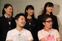 「チャンネルNECO」のオリジナル番組「映画ちゃん」の新MCとなったオリエンタルラジオとSO.ON project。(c)チャンネルNECO