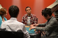 ペナルティ・ワッキー（中央）(c)MONDO TV