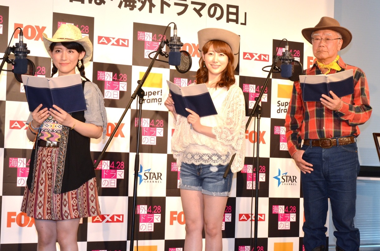 生アテレコに挑む3人。